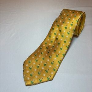 Elegant Yellow and Green Men's Tie Golf